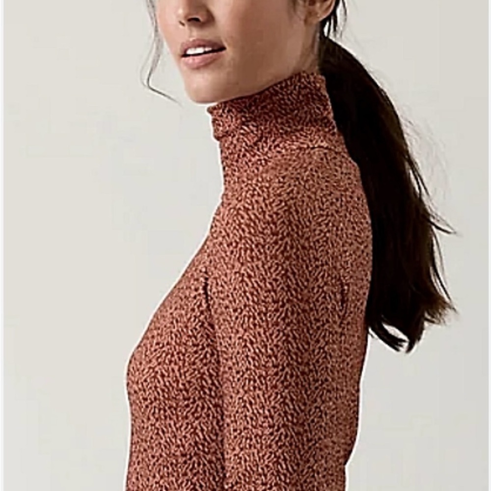 Athleta Womens Flurry Seamless Pink Turtleneck Size Small Petite